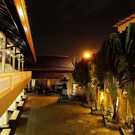 Mataram Hotel Buitenkant foto