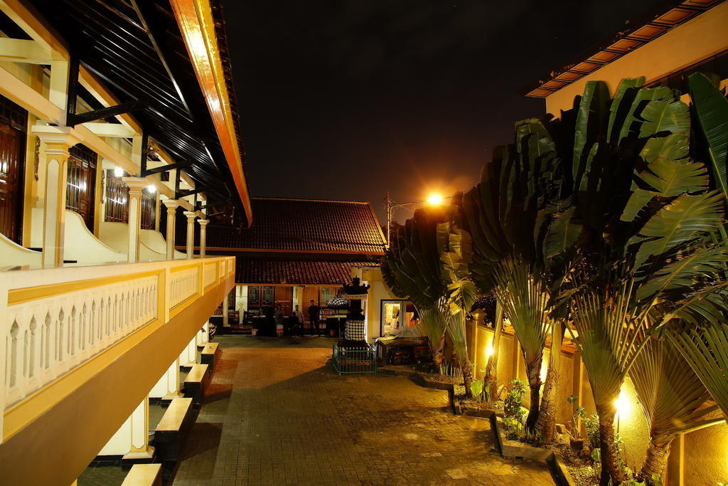 Mataram Hotel Buitenkant foto